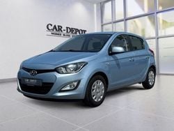 Blau Gebraucht 2013 Hyundai i20 Edition Limousine | 5.999 € (Etwas zu teuer)