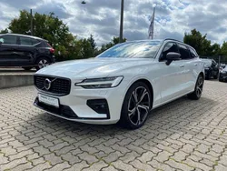 Weiss Gebraucht 2024 Volvo V60 Plus Kombi | 42.990 € (Etwas zu teuer)