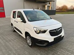 Weiß Gebraucht 2020 Opel Combo Edition Van / Kleinbus | 6.000 €