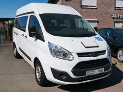 Weiß Gebraucht 2017 Ford Transit Custom Trend Van / Kleinbus | 15.990 €