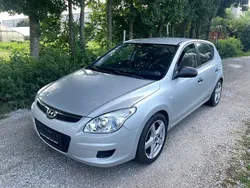 Silber Gebraucht 2007 Hyundai i30 Classic Limousine | 3.700 € (Etwas zu teuer)
