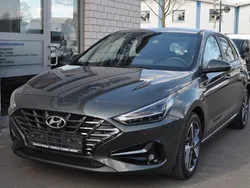 Grau Gebraucht 2024 Hyundai i30 Trend Limousine | 19.480 € (Guter Preis)
