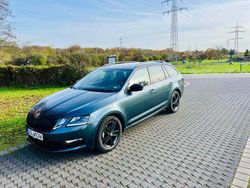 Grau Gebraucht 2020 Skoda Octavia Tour Kombi | 15.500 € (Fairer Preis)