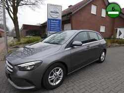 Mountaingrey metallic Gebraucht 2020 Mercedes B180 Style Van / Kleinbus | 20.950 € (Etwas zu teuer)