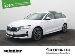 Moonweiss metallic Gebraucht 2024 Skoda Octavia Selection Kombi | 29.990 € (Guter Preis)