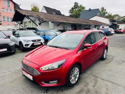 Rot Gebraucht 2018 Ford Focus Titanium Limousine | 8.890 € (Superpreis)