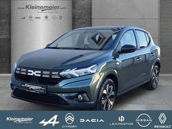 Grün Neu 2025 Dacia Sandero Comfort Limousine | 18.424 €