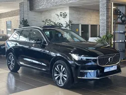 Schwarz black stone, solid / solid Gebraucht 2023 Volvo XC60 Inscription SUV | 42.000 € (Superpreis)