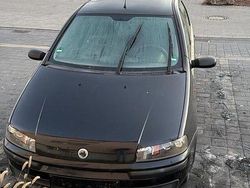 Schwarz Gebraucht 2000 Fiat Punto S Limousine | 500 € (Fairer Preis)