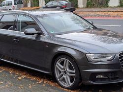 Grau Gebraucht 2015 Audi A4 S-line plus Kombi | 14.500 € (Etwas zu teuer)