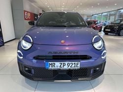 Violett Gebraucht 2025 Abarth 600e Scorpionissima SUV | 44.990 € (Fairer Preis)
