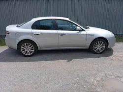 Silber Gebraucht 2005 Alfa Romeo 159 Limousine | 1.550 € (Superpreis)