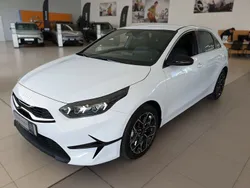 Weiß Neu 2025 Kia Ceed Limousine | 25.250 € (Teuer)
