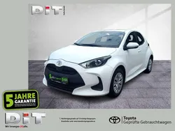 Schneeweiß Gebraucht 2022 Toyota Yaris Comfort Kleinwagen | 13.490 € (Guter Preis)