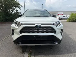 Weiß Gebraucht 2020 Toyota RAV4 Hybrid SUV | 23.999 € (Superpreis)
