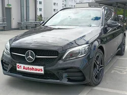 Schwarz/baltic black Gebraucht 2021 Mercedes C300e AMG Kombi | 25.400 € (Superpreis)