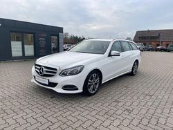 Polarweiss Gebraucht 2014 Mercedes E220 Avantgarde Limousine | 12.500 € (Fairer Preis)