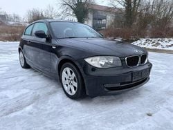 Schwarz Gebraucht 2011 BMW 118 Coupé Advantage Coupé | 4.499 € (Fairer Preis)