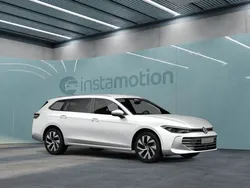 Weiß Gebraucht 2024 VW Passat R-line Kombi | 57.488 €