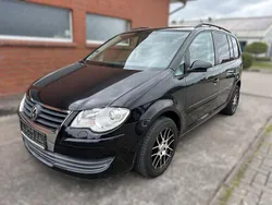 Schwarz Gebraucht 2008 VW Touran United Van / Kleinbus | 4.930 € (Fairer Preis)