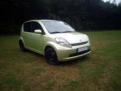 G40 (metallic) Gebraucht 2006 Daihatsu Sirion Kleinwagen | 2.990 €