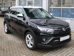 Space black Gebraucht 2022 Ssangyong Tivoli SUV | 18.700 € (Fairer Preis)