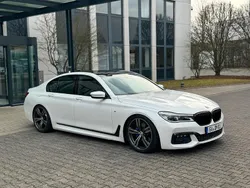 Weiß Gebraucht 2016 BMW 730 Shadowline Limousine | 36.500 €
