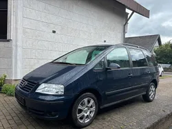 Blau Gebraucht 2009 VW Sharan Van / Kleinbus | 6.890 € (Teuer)