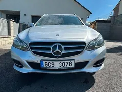 Silber Gebraucht 2013 Mercedes E350 Avantgarde Limousine | 15.499 €