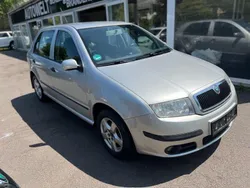 Silber Gebraucht 2005 Skoda Fabia Ambiente Kleinwagen | 2.250 € (Fairer Preis)
