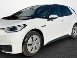 Weiß Gebraucht 2020 VW ID.3 Kleinwagen | 22.600 € (Teuer)