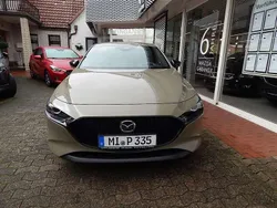 Zircon sand Gebraucht 2024 Mazda 3 Homura-Line Limousine | 29.890 € (Etwas zu teuer)
