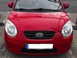 Rot Gebraucht 2009 Kia Picanto Kleinwagen | 2.600 € (Fairer Preis)