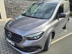Grau Gebraucht 2021 Mercedes Citan 112 Van | 21.490 € (Fairer Preis)