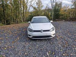 Weiß Gebraucht 2017 VW Golf VII Comfortline Limousine | 10.000 € (Superpreis)