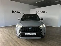 Manhattangrau metallic Gebraucht 2023 Toyota Corolla Cross Lounge SUV | 35.990 € (Fairer Preis)
