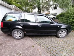 Schwarz Gebraucht 2002 VW Golf IV Kombi | 950 € (Superpreis)