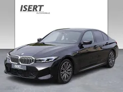 Schwarz Gebraucht 2023 BMW 318 M Sport Limousine | 36.450 € (Fairer Preis)