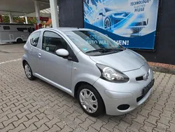 Silber Gebraucht 2009 Toyota Aygo Cool Kleinwagen | 2.950 € (Fairer Preis)