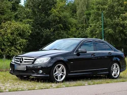 Schwarz Gebraucht 2010 Mercedes C180 Avantgarde Limousine | 8.900 € (Fairer Preis)