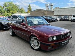 Weinrotmetallic Gebraucht 1990 BMW 318 Cabriolet Sport Line Cabrio | 16.900 €