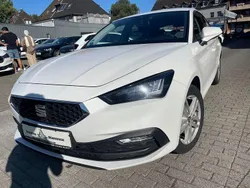White candy Gebraucht 2022 Seat Leon Limousine | 13.999 € (Fairer Preis)