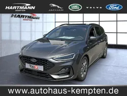 Grau Gebraucht 2024 Ford Focus ST-Line Kombi | 27.400 € (Guter Preis)