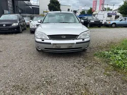 Grau Gebraucht 2002 Ford Mondeo Futura Limousine | 600 € (Superpreis)