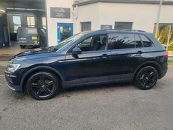 Schwarz Gebraucht 2018 VW Tiguan SUV | 15.950 € (Guter Preis)