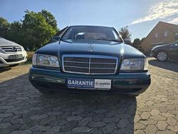 Grün Gebraucht 1997 Mercedes C200 Elegance Limousine | 3.399 € (Fairer Preis)