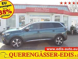 Grün Gebraucht 2018 Peugeot 5008 Allure Van / Kleinbus | 21.390 € (Fairer Preis)