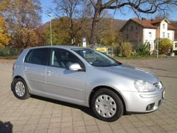 Silber Gebraucht 2006 VW Golf V Comfortline Limousine | 2.222 € (Fairer Preis)