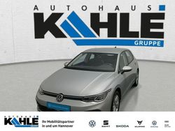 Silber Gebraucht 2022 VW Golf VIII Life Limousine | 20.490 € (Fairer Preis)