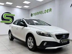 Weiß Gebraucht 2014 Volvo V40 CC You! Kombi | 12.890 € (Etwas zu teuer)